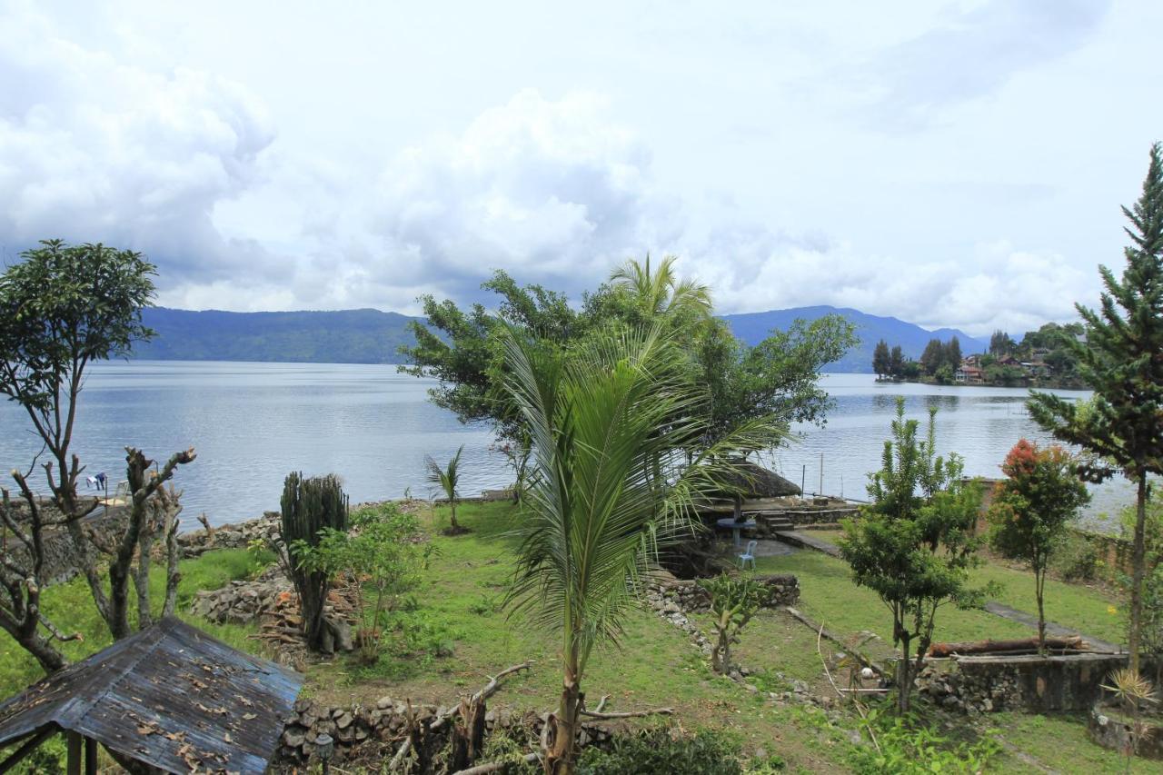 Sony Cottage Samosir Island Exterior foto